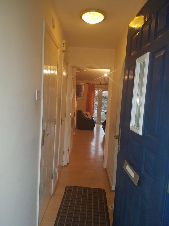 Ensuite Room Near Canal Southall Exterior foto