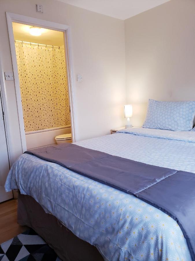 Ensuite Room Near Canal Southall Exterior foto